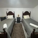 House Mariona Hostel Caminha