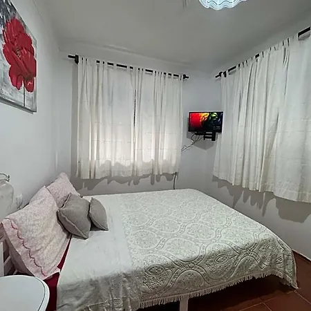 بيت شباب House Mariona كامينيا