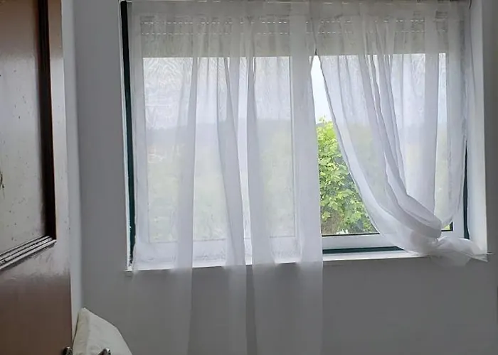 אכסניה House Mariona קמיניה