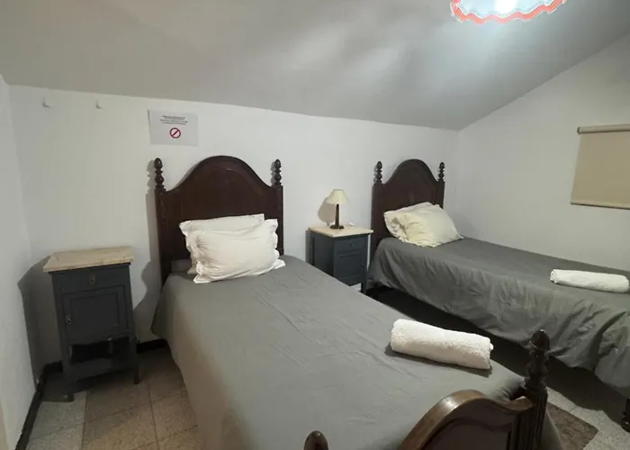 House Mariona بيت شباب كامينيا