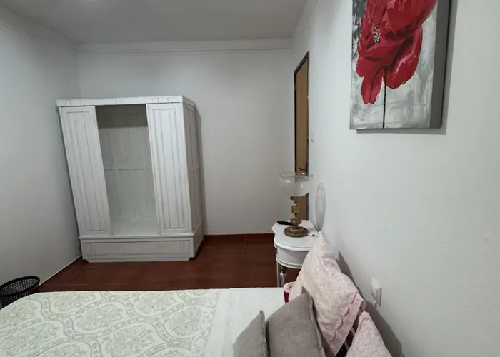 אכסניה House Mariona *