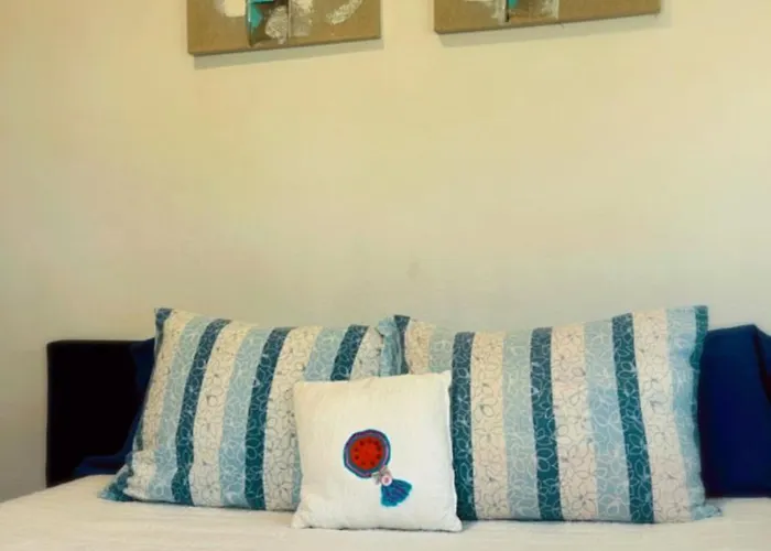 House Mariona Hostel *