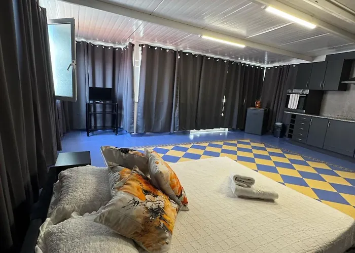 Hostel House Mariona *