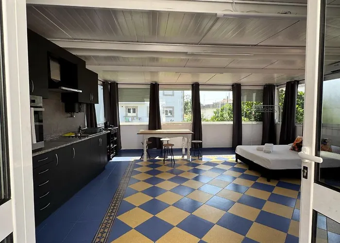 House Mariona קמיניה